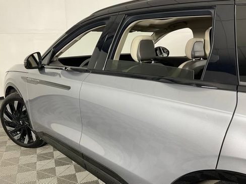 Used 2025 Lincoln Nautilus Reserve w/ Jet Appearance Package AWD/4WD image 35