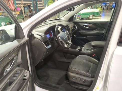 Used 2022 GMC Terrain SLT w/ Infotainment Package II AWD/4WD image 14