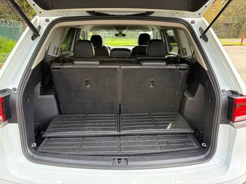 Used 2024 Volkswagen Atlas SE AWD/4WD image 24