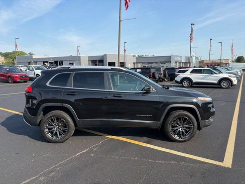Used 2014 Jeep Cherokee Limited w/ Technology Group AWD/4WD image 8