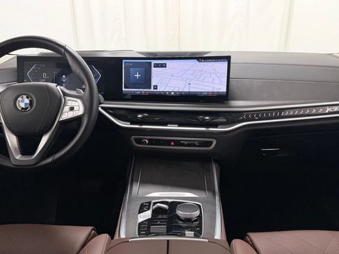 Used 2024 BMW X7 xDrive40i AWD/4WD image 9
