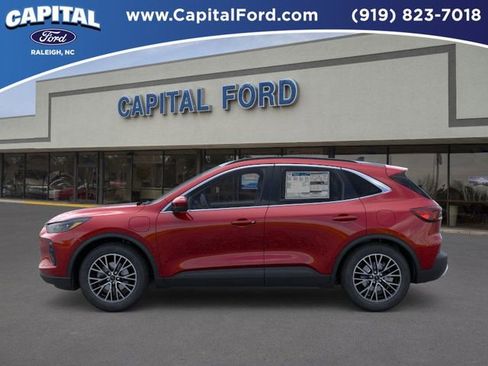 New 2025 Ford Escape SE w/ PHEV Premium Package image 3