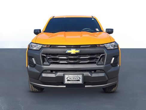 New 2026 Chevrolet Colorado W/T w/ WT Custom Package image 2