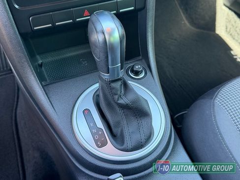 Used 2019 Volkswagen Beetle 2.0T S FWD image 31