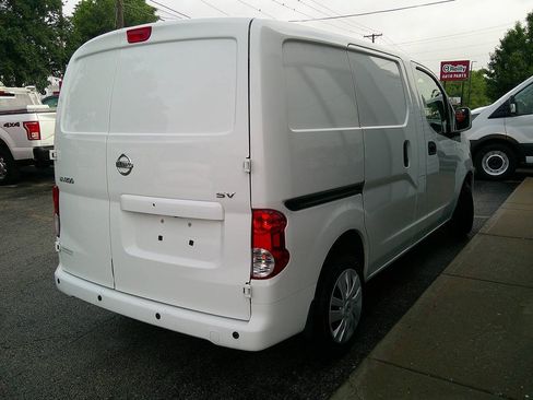 Used 2019 Nissan NV200 SV w/ Navigation Package FWD image 5