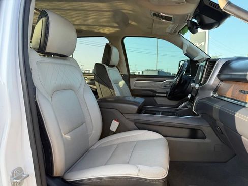 Used 2022 RAM 1500 Limited AWD/4WD image 34