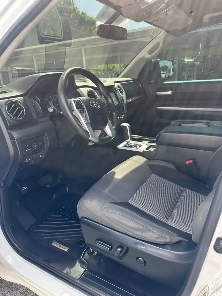 Used 2017 Toyota Tundra SR5 w/ SR5 Upgrade Package RWD image 7