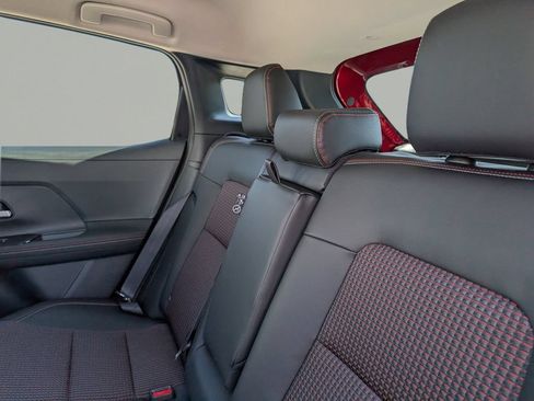 Used 2025 Nissan Kicks SR FWD image 16