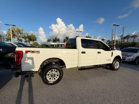 Used 2019 Ford F250 XLT w/ FX4 Off-Road Package AWD/4WD image 14