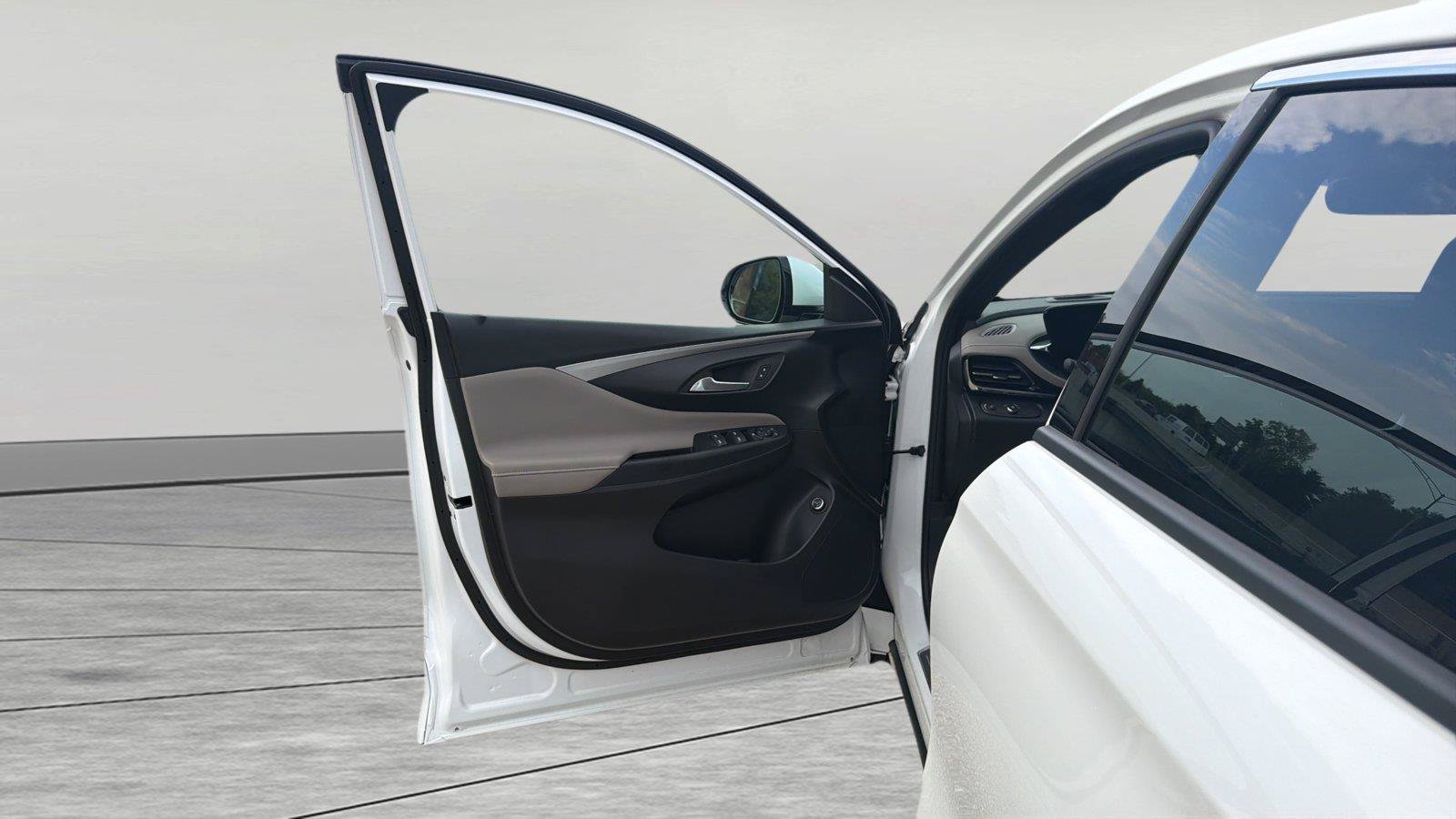Used 2025 Buick Envista Avenir FWD image 16