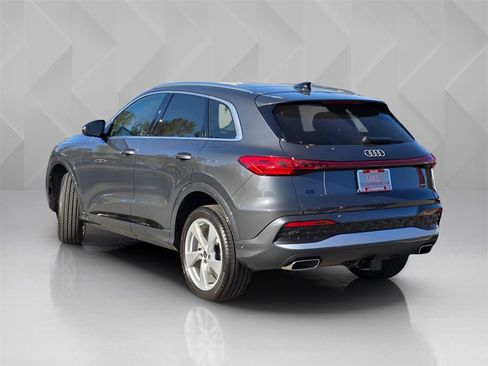 New 2025 Audi Q5 Premium Plus image 4