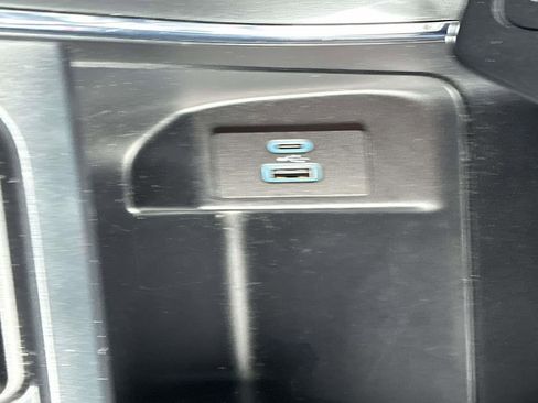 Certified 2022 Ford F150 XLT w/ Equipment Group 302A High image 30