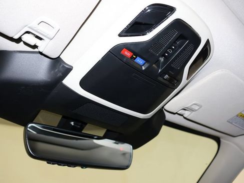 Used 2025 Subaru Outback Limited AWD/4WD image 23