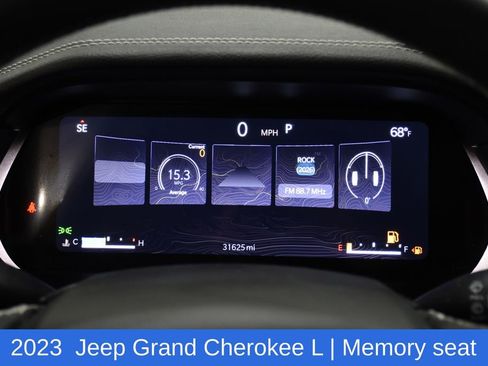 Used 2023 Jeep Grand Cherokee L Limited w/ Luxury Tech Group II AWD/4WD image 14
