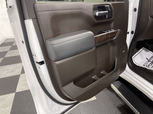 Used 2022 GMC Sierra 1500 Denali w/ Denali Reserve Package image 10
