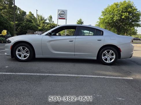 Used 2023 Dodge Charger SXT RWD image 2