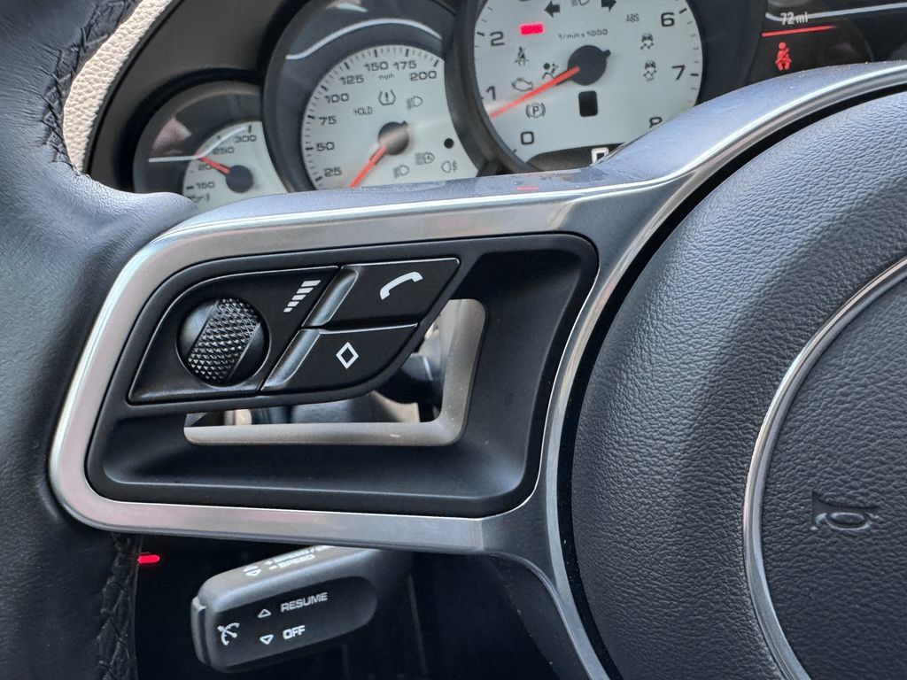 Used 2019 Porsche 911 Targa 4 AWD/4WD image 30