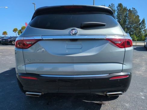 Used 2024 Buick Enclave Premium image 5