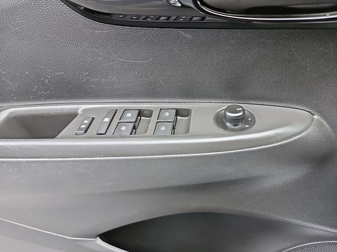 Used 2022 Chevrolet Spark LT image 12