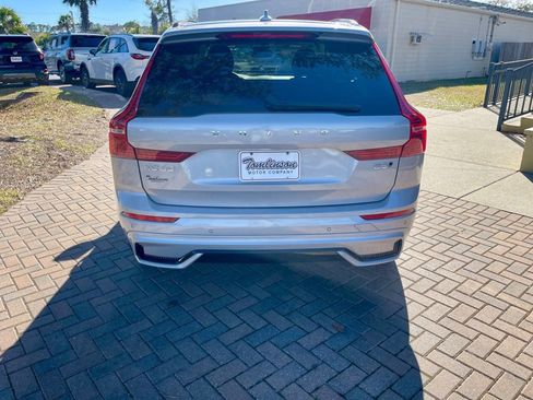 Used 2025 Volvo XC60 B5 Plus image 4