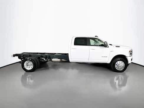 New 2026 RAM 5500 4x4 Crew Cab w/ Laramie Trim Package image 8