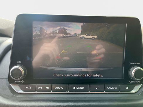 Used 2021 Nissan Rogue S image 23