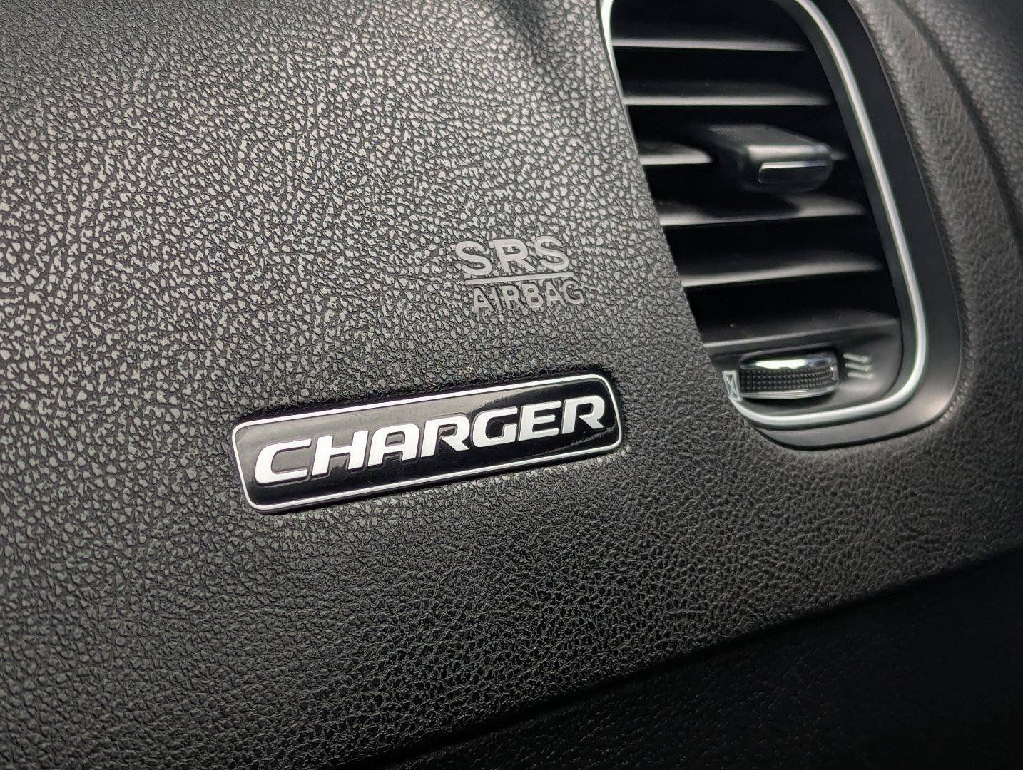 Used 2019 Dodge Charger SXT RWD image 22