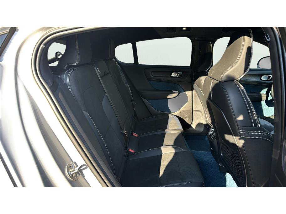 Used 2023 Volvo C40 P8 Recharge Ultimate AWD/4WD image 13