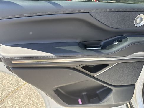 Used 2025 Lincoln Navigator Reserve w/ Jet Appearance Package image 18