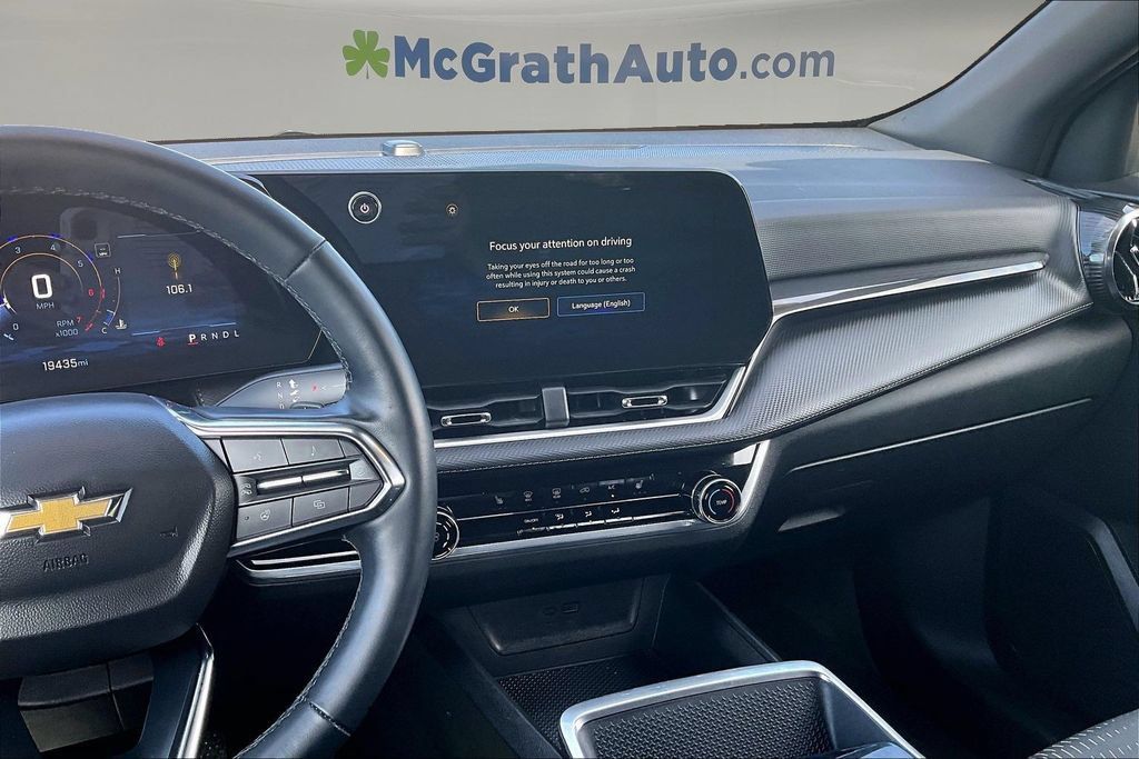 Used 2025 Chevrolet Equinox LT AWD/4WD image 11
