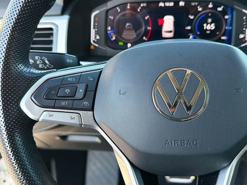 Used 2023 Volkswagen Atlas SEL Premium image 38