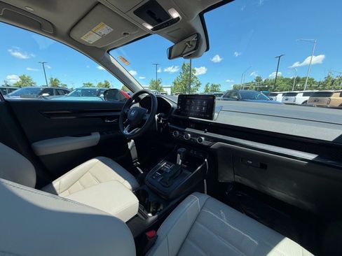 Used 2024 Honda CR-V EX-L image 9