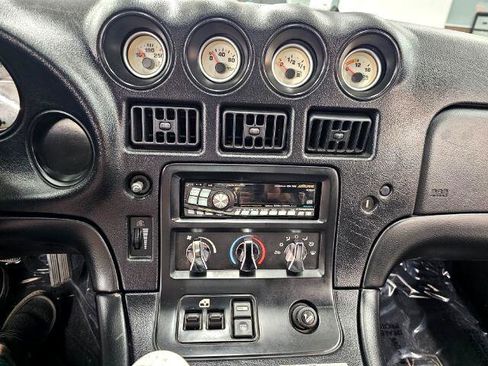 Used 2001 Dodge Viper GTS image 14
