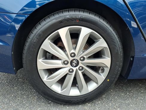 Used 2016 Hyundai Sonata Sport w/ Option Group 1V FWD image 18