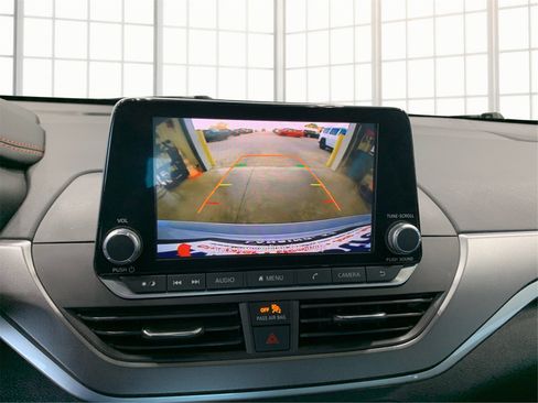 Used 2023 Nissan Altima 2.5 SR image 24