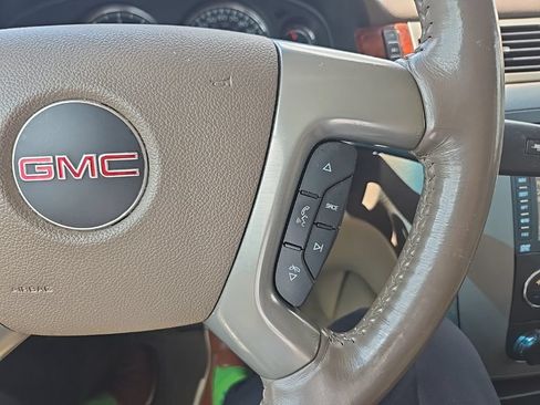 Used 2014 GMC Yukon XL SLT RWD image 12