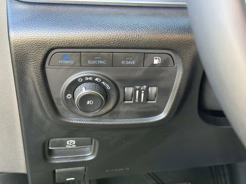 Used 2023 Jeep Grand Cherokee Overland w/ Luxury Tech Group IV image 21