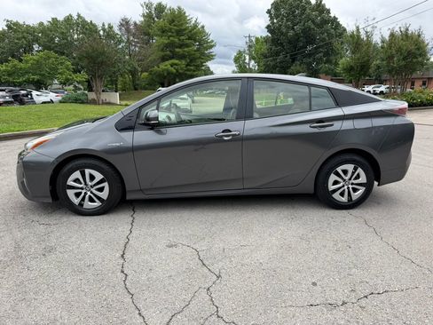 Used 2016 Toyota Prius Two FWD image 8