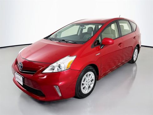 Used 2013 Toyota Prius V Five image 1