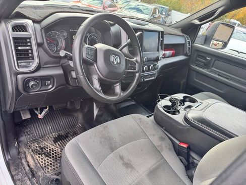 Used 2024 RAM 5500 Tradesman w/ Chrome Appearance Group image 11