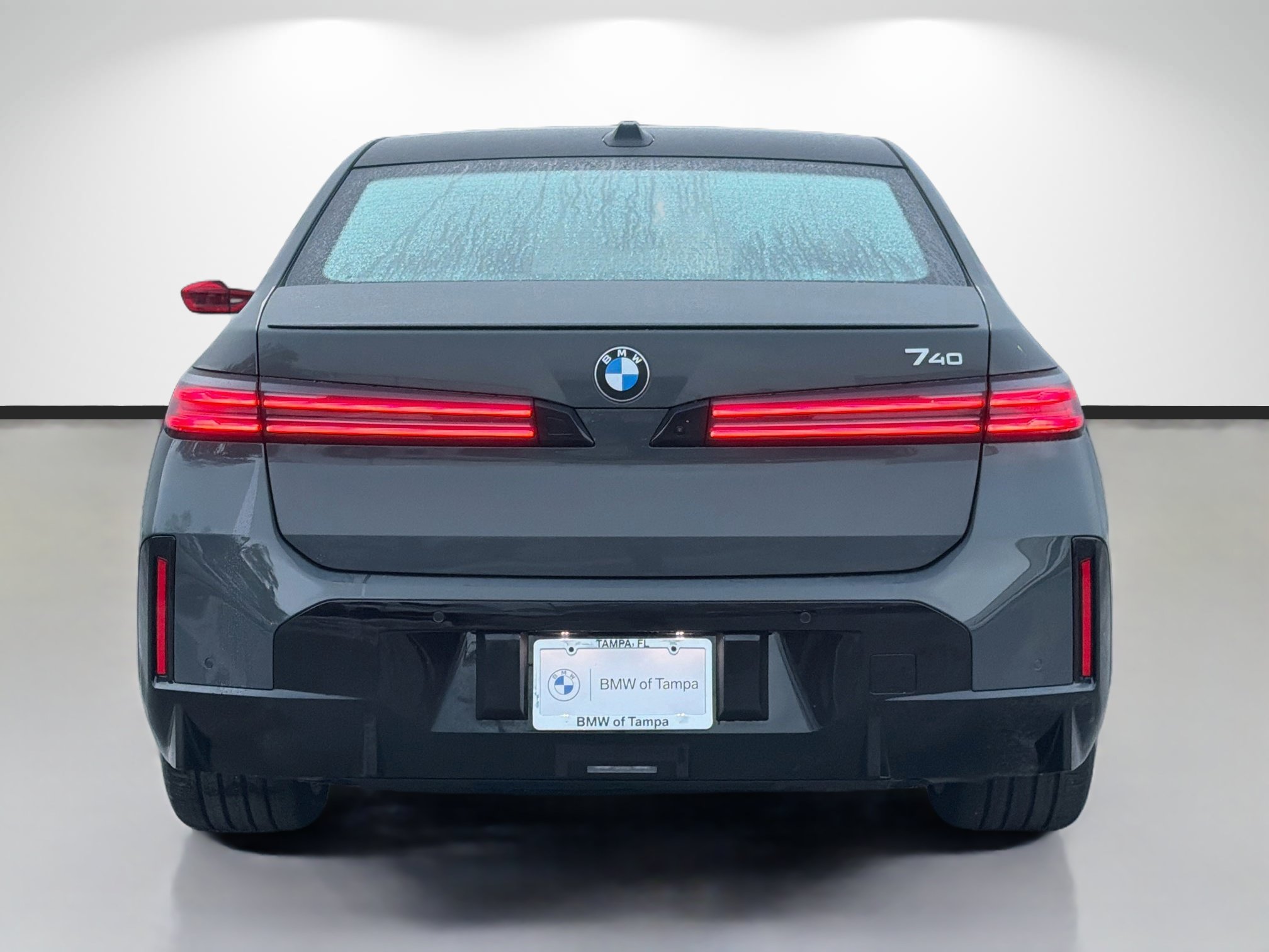 New 2027 BMW 740i w/ M Sport Professional Package RWD image 4