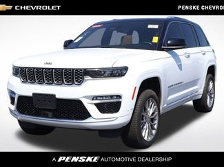 Used 2022 Jeep Grand Cherokee Summit w/ MOPAR Finishing Package AWD/4WD video 1