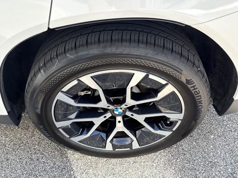 Used 2025 BMW X3 xDrive30i w/ Premium Package AWD/4WD image 7