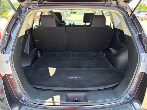 Used 2015 Nissan Rogue S FWD image 9