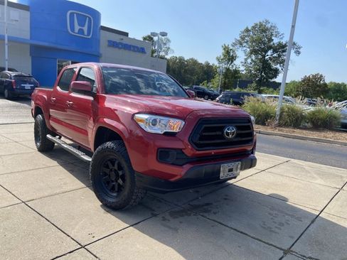 Used 2023 Toyota Tacoma SR AWD/4WD image 2