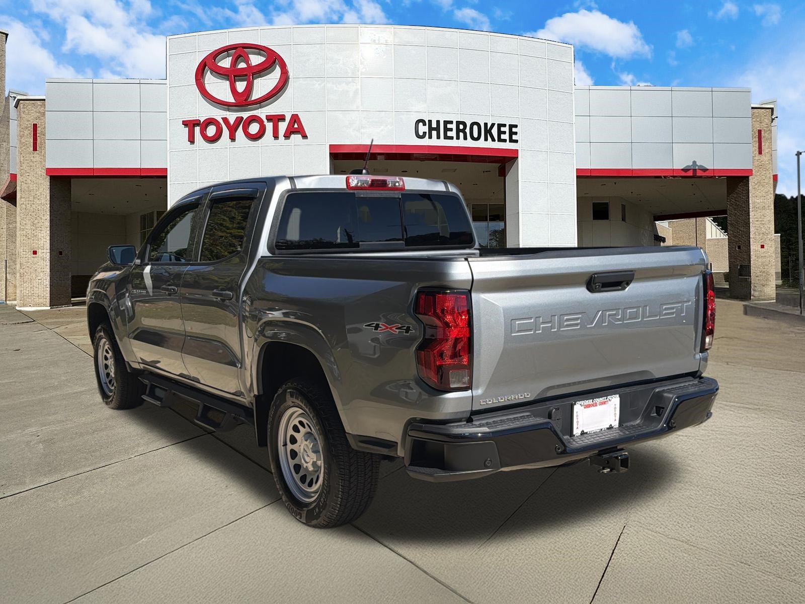 Used 2025 Chevrolet Colorado W/T w/ WT Convenience Package II AWD/4WD image 3