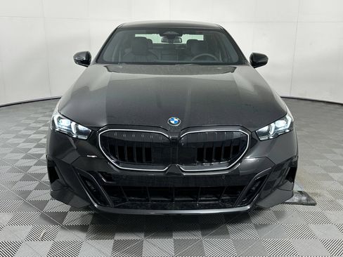 Used 2026 BMW 530i w/ Executive Package RWD image 5