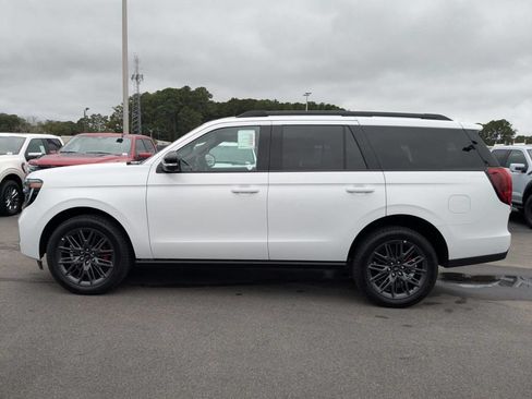 Used 2025 Ford Expedition Platinum w/ Stealth Performance Package AWD/4WD image 7