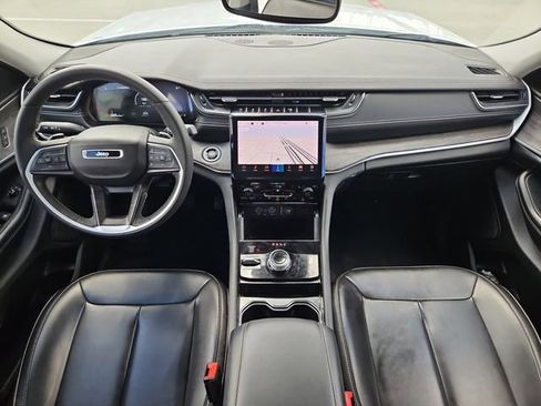 Used 2023 Jeep Grand Cherokee L Limited w/ Trailer Tow Group (B) image 11