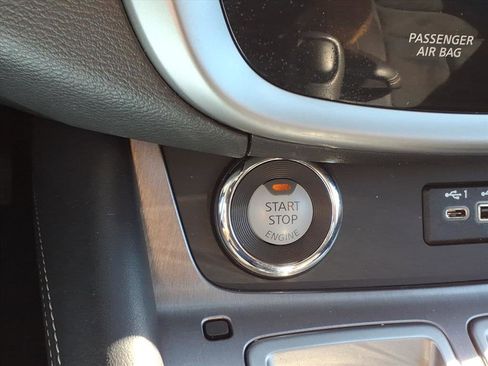 Used 2021 Nissan Murano SV image 17